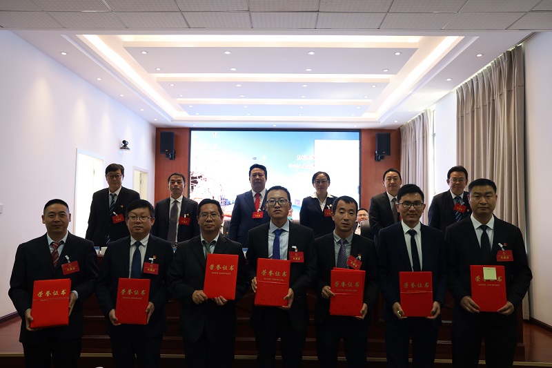 1589261649108095.jpg 表彰先進個人.JPG