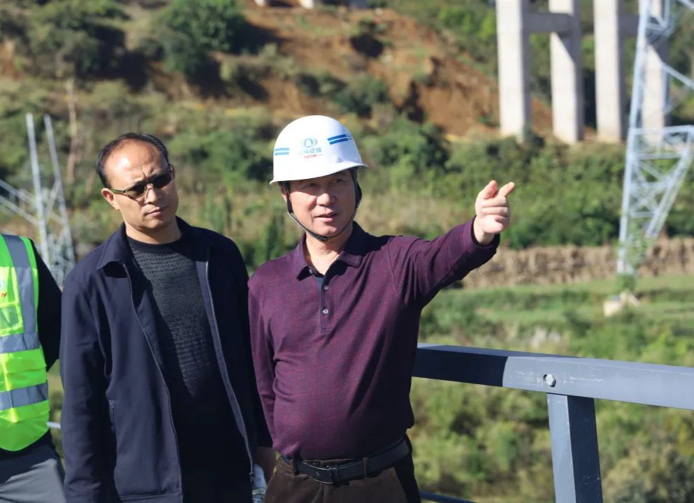 1667178599564482.png 2022-10-28-祥云鐵路專用線項(xiàng)目成功驗(yàn)收1.png